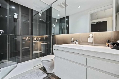 2903-310 12 Avenue Sw, Calgary, AB - Indoor Photo Showing Bathroom
