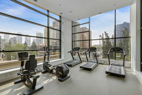 2903-310 12 Avenue Sw, Calgary, AB - Indoor Photo Showing Gym Room