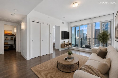 2903-310 12 Avenue Sw, Calgary, AB - Indoor Photo Showing Living Room