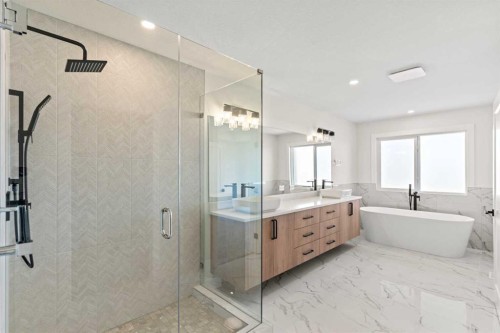 87 Sundown Crescent, Cochrane, AB - Indoor Photo Showing Bathroom
