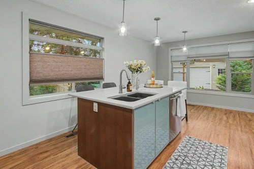 198 Bow Green Crescent Nw, Calgary, AB - Indoor Photo Showing Kitchen With Double Sink With Upgraded Kitchen