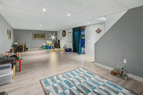 198 Bow Green Crescent Nw, Calgary, AB - Indoor