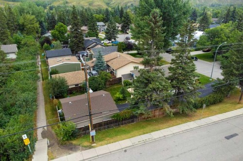 198 Bow Green Crescent Nw, Calgary, AB - Outdoor