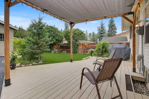 198 Bow Green Crescent Nw, Calgary, AB - Outdoor With Deck Patio Veranda With Exterior