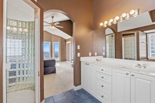 215 Rocky Ridge Drive Nw, Calgary, AB - Indoor Photo Showing Bathroom