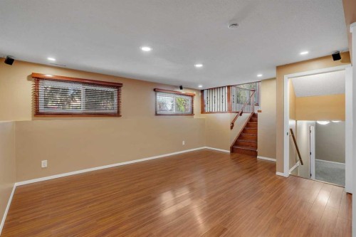 335 Queensland Drive Se, Calgary, AB - Indoor