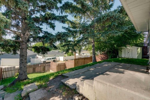 335 Queensland Drive Se, Calgary, AB - Outdoor