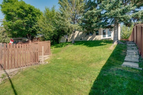 335 Queensland Drive Se, Calgary, AB - Outdoor