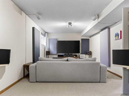 115 Wood Valley Court Sw, Calgary, AB - Indoor