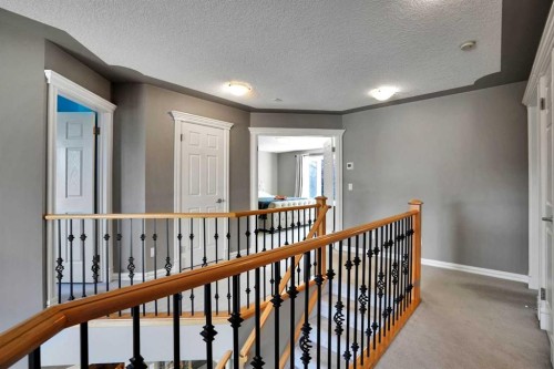 43 Strathlea Place Sw, Calgary, AB 