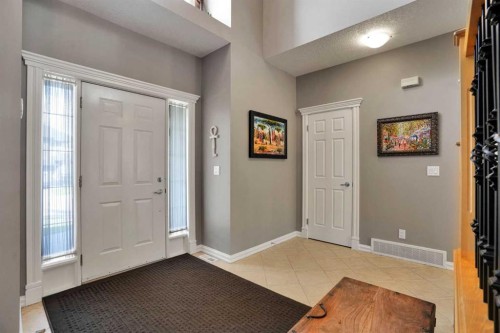43 Strathlea Place Sw, Calgary, AB 