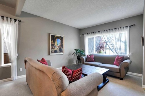 43 Strathlea Place Sw, Calgary, AB 
