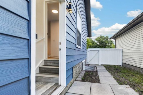 925 Erin Woods Drive Se, Calgary, AB - Outdoor With Exterior