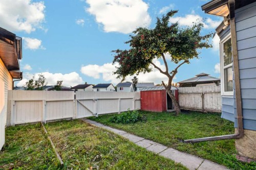 925 Erin Woods Drive Se, Calgary, AB - Outdoor