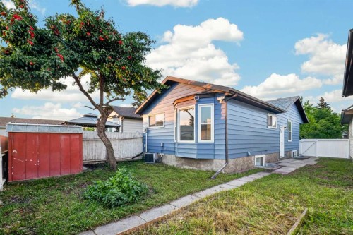 925 Erin Woods Drive Se, Calgary, AB - Outdoor