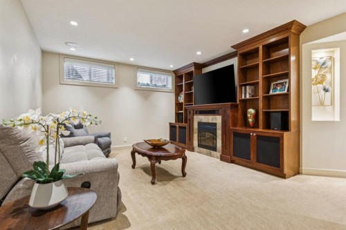 174 Sienna Hills Drive Sw, Calgary, AB - Indoor