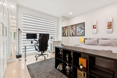 424 Aspen Meadows Hill Sw, Calgary, AB - Indoor Photo Showing Office