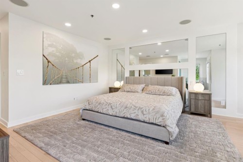 424 Aspen Meadows Hill Sw, Calgary, AB - Indoor Photo Showing Bedroom