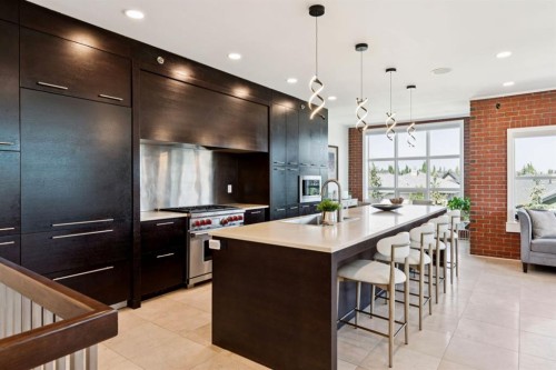 424 Aspen Meadows Hill Sw, Calgary, AB - Indoor Photo Showing Kitchen With Upgraded Kitchen