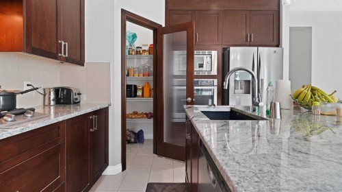 149 Saddlestone Drive Ne, Calgary, AB - Indoor Photo Showing Kitchen
