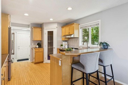 258 West Ranch Place Sw, Calgary, AB - Indoor Photo Showing Kitchen