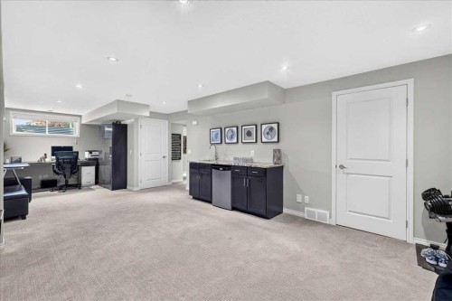 122 Royal Birkdale Crescent Nw, Calgary, AB - Indoor