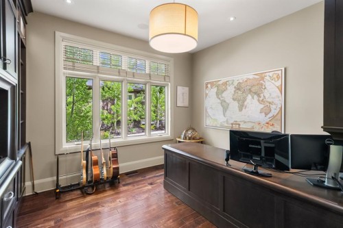 136 Posthill Drive Sw, Calgary, AB - Indoor