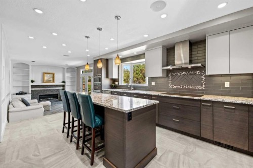 8 Millside Court Sw, Calgary, AB - Indoor Photo Showing Kitchen With Upgraded Kitchen