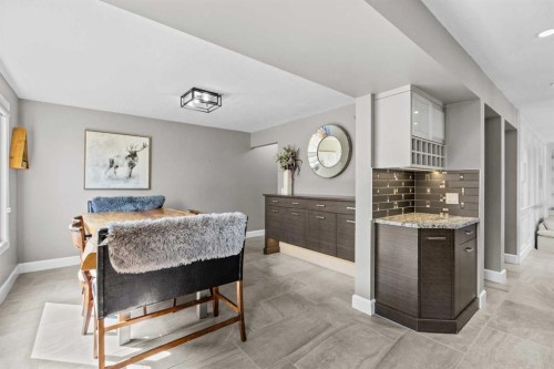 8 Millside Court Sw, Calgary, AB - Indoor