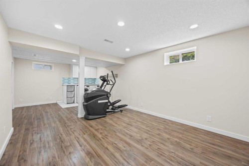 8 Millside Court Sw, Calgary, AB - Indoor