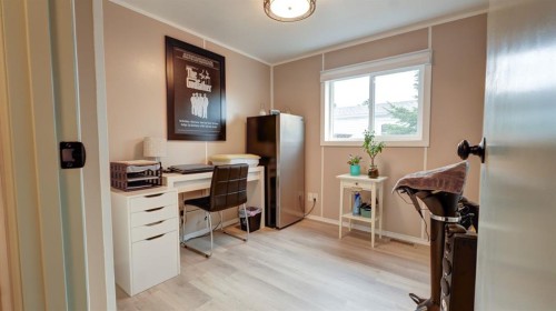 25 Westover Crescent West, Claresholm, AB - Indoor Photo Showing Office