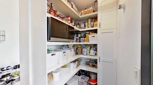 107 Auburn Sound Cove Se, Calgary, AB - Indoor Photo Showing Other Room