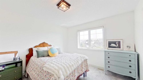 107 Auburn Sound Cove Se, Calgary, AB - Indoor Photo Showing Bedroom