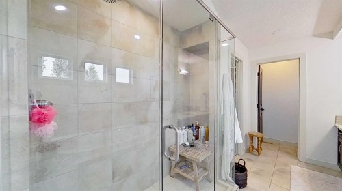 107 Auburn Sound Cove Se, Calgary, AB - Indoor Photo Showing Bathroom