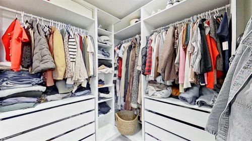 107 Auburn Sound Cove Se, Calgary, AB - Indoor With Storage