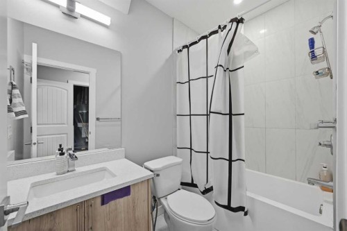 194 Cornerstone Road Ne, Calgary, AB - Indoor Photo Showing Bathroom
