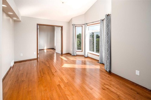 131 Edgebrook Close Nw, Calgary, AB - Indoor Photo Showing Other Room