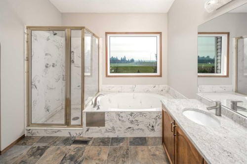 131 Edgebrook Close Nw, Calgary, AB - Indoor Photo Showing Bathroom