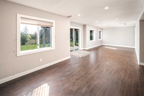 131 Edgebrook Close Nw, Calgary, AB - Indoor Photo Showing Other Room