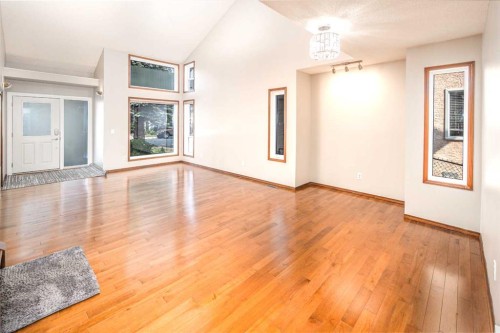 131 Edgebrook Close Nw, Calgary, AB - Indoor Photo Showing Other Room