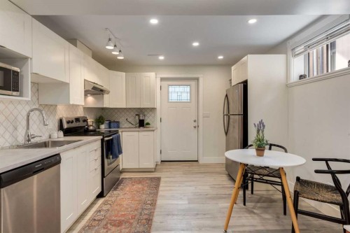 131 Thorncrest Road Nw, Calgary, AB - Indoor Photo Showing Kitchen With Stainless Steel Kitchen
