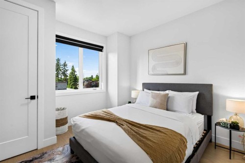 236 30 Avenue Ne, Calgary, AB - Indoor Photo Showing Bedroom