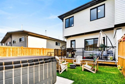 236 30 Avenue Ne, Calgary, AB - Outdoor With Exterior