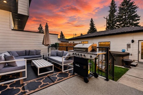 236 30 Avenue Ne, Calgary, AB - Outdoor With Deck Patio Veranda With Exterior