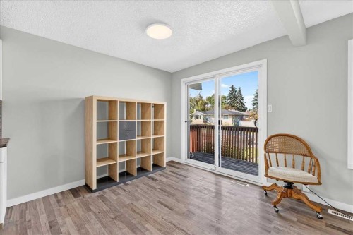 4309 26 Avenue Se, Calgary, AB - Indoor