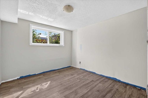 4309 26 Avenue Se, Calgary, AB - Indoor Photo Showing Other Room