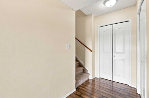 55 Anaheim Crescent Ne, Calgary, AB 