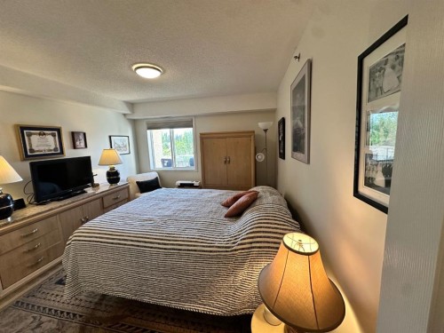 3338-1818 Simcoe Boulevard Sw, Calgary, AB - Indoor Photo Showing Bedroom