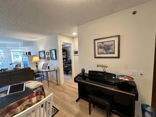 3338-1818 Simcoe Boulevard Sw, Calgary, AB - Indoor