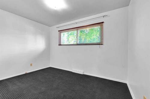 7819 7 Street Sw, Calgary, AB - Indoor Photo Showing Other Room